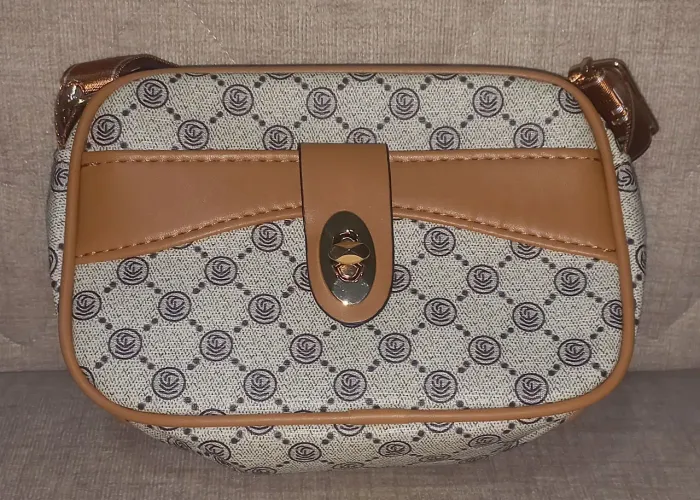 Bolsa Feminina de Mão com Alças