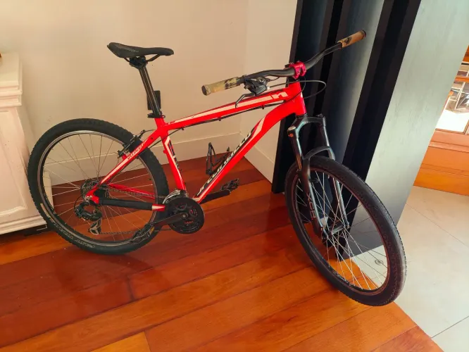 Bike Specialized Hardrock 26" (Giant,Kona,GT,trek,mtb,xc,Suntour,bicicleta,Santa Cruz)