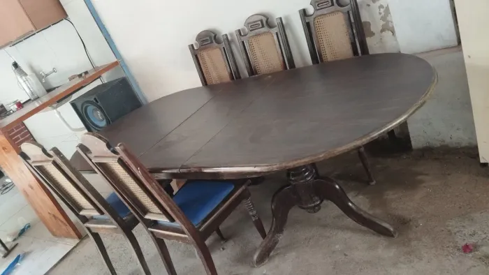 Vendo mesa estilo colonial 