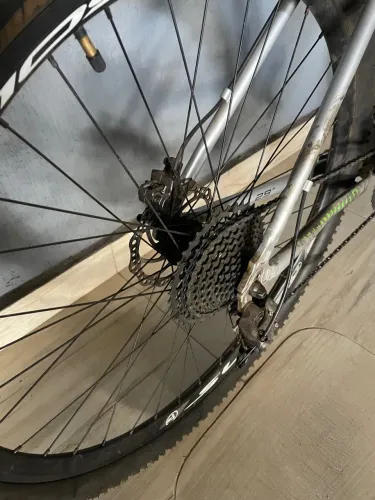 Vendo bicicleta no precinho( leia a descrição)