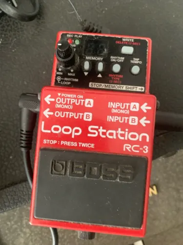 Pedal Boss RC 3 loop station 