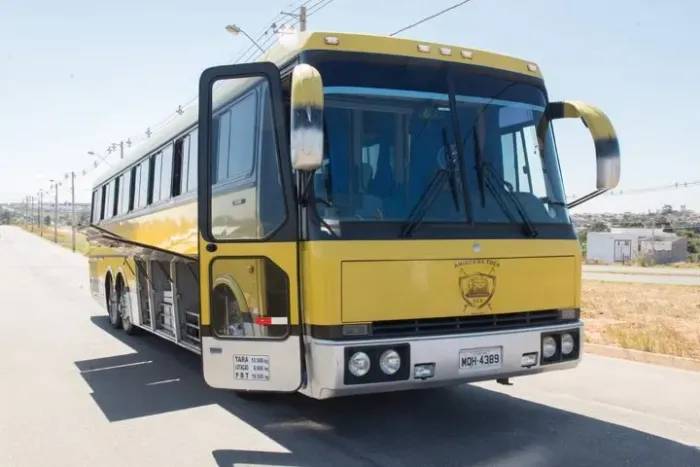 MOTORHOME AMARELÃO EX ITAPEMIRIM 1990 MOTOR SCANIA ZERADO