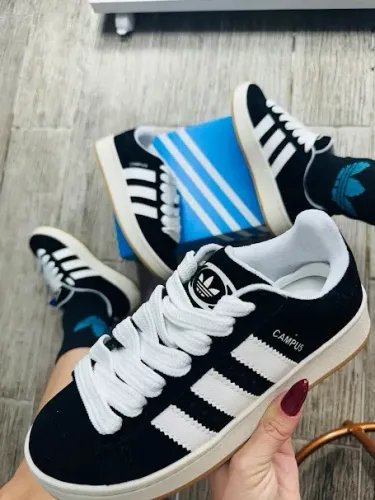 Tenis adidas