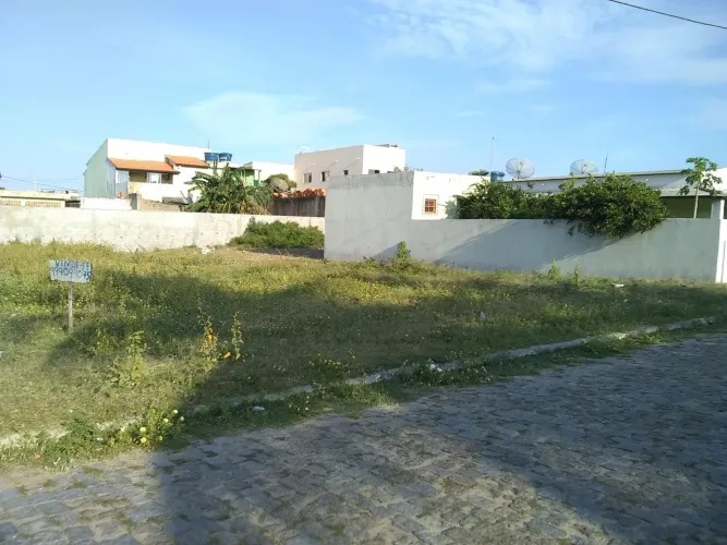 Vende-se  terreno, no farol de São thome ( bairro  xexe) do lado da padaria 