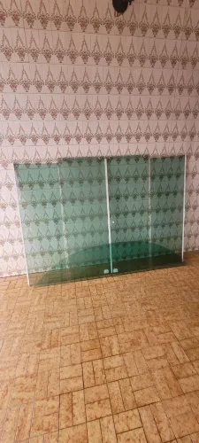Janela de vidro temperado verde