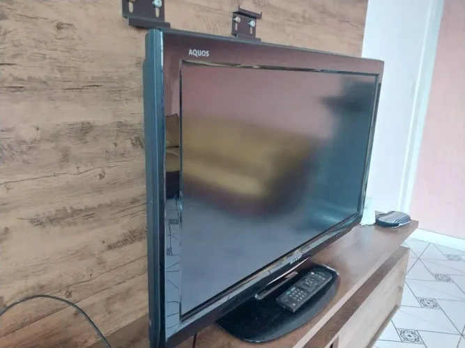 TV SHARP 32 LCD(retirada de peças)