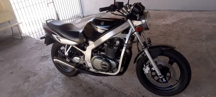 Suzuki gs500