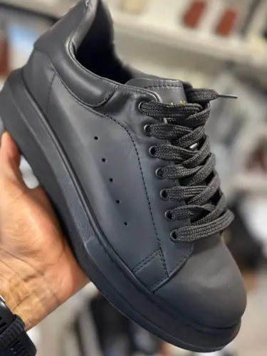 Alexander McQueen tênis todo em couro