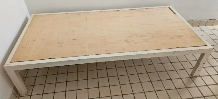 2 (Duas) Camas (SOLTEIRÃO), feitas em Tubos Metalon 60x40mm, Perfil Tubo Retangular.