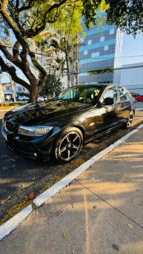 BMW 320I A 2011
