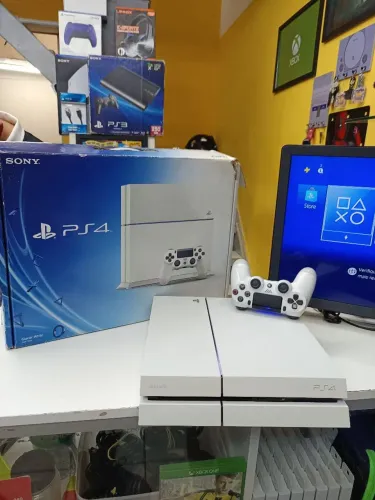 Playstation 4 - Glacier White -semi novo  lindo