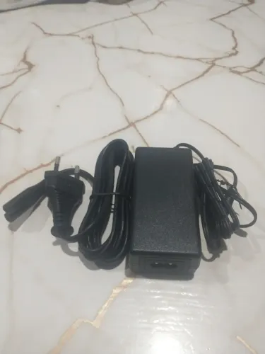 Fonte de Alimentação para diversos equipamentos 12v 2a