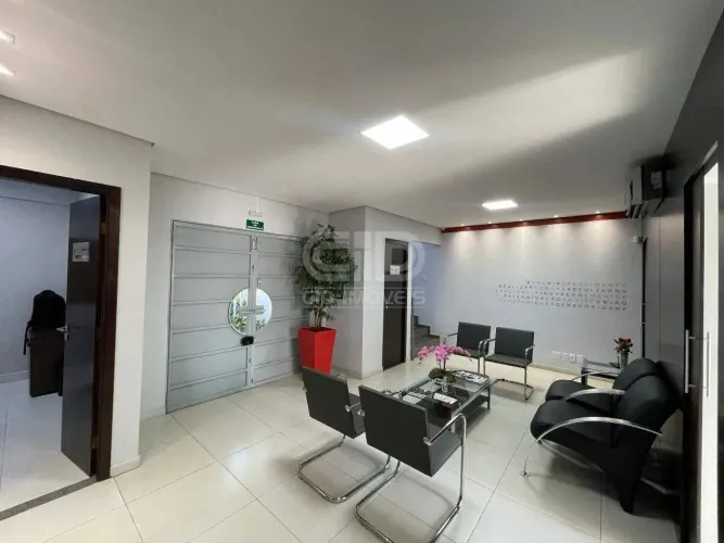 Ponto comercial com 231m² no bairro Baú