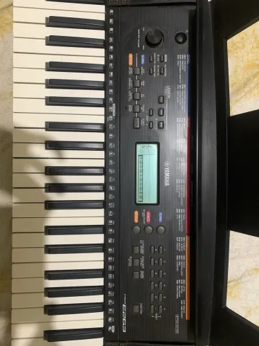 Teclado Yamaha Psr E263