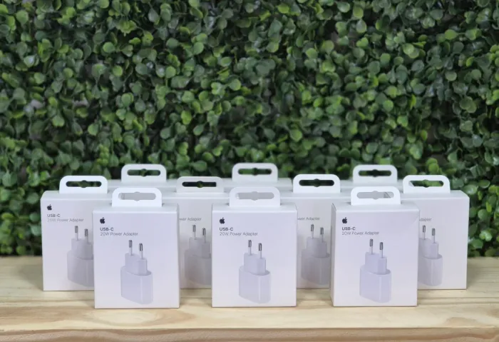 Fonte Apple USB-C 20W, LACRADA e Original.
