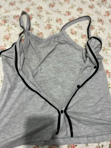 blusa de pijama com botão