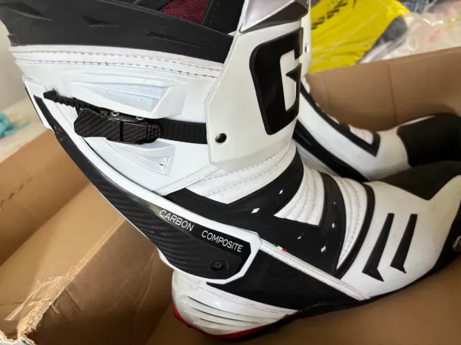 Bota Gaerne Carbono para Motoqueiros (veio da Itália)