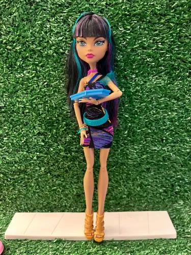 Boneca Monster High Cleo de Nile Creepteria