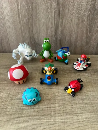 Mário Kart Bowser Yoshi Funko Gelo Angry Birds Disney Lote Brinquedos Raros Campinas-sp   