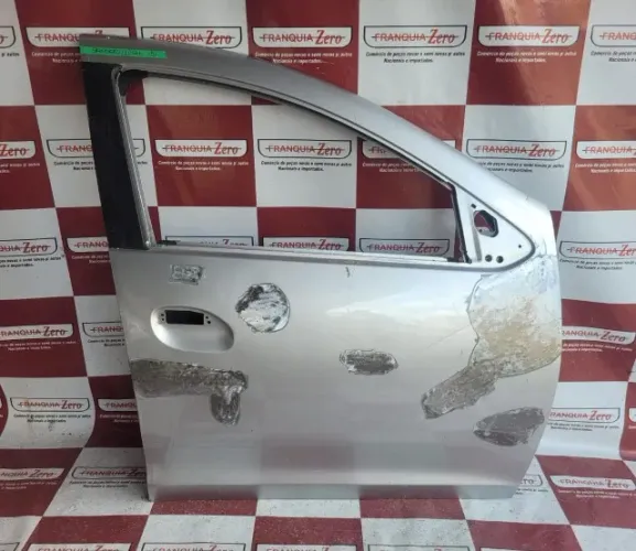 Porta dianteira direita Sandero Logan 2014/ Recuperada