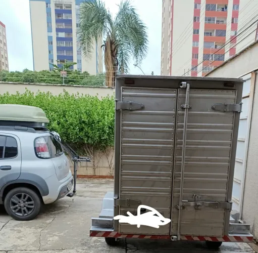 CARRETA BAU FECHADA ALUMÍNIO