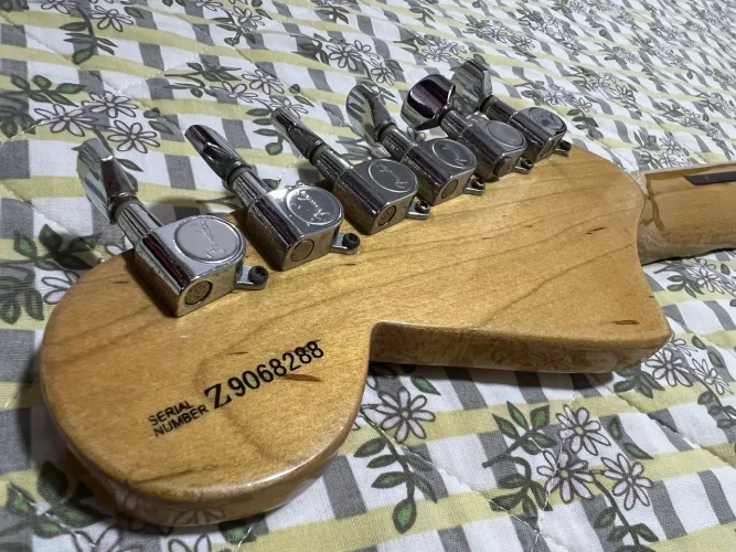 guitarra squier fender