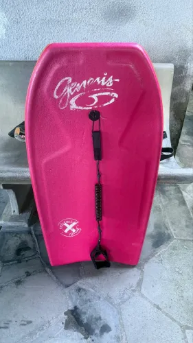 BodyBoard Genesis Extreme 40? + leash BWX + capa