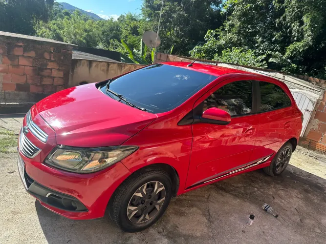 Chevrolet Onix Hatch LT 1.0 8V Flex Power Mec. 4P 2014