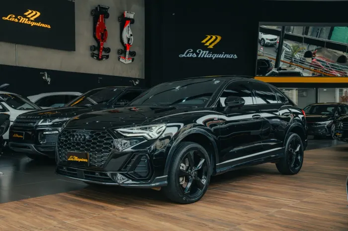 Audi Q3 SPB Perf. Black 2.0 TFSI Tipt. Quat. 2022