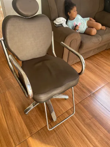 VENDO CADEIRA DE SALÃO DE BELEZA