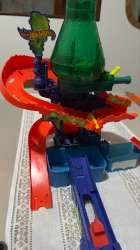 LABORATÓRIO HOT WHEELS