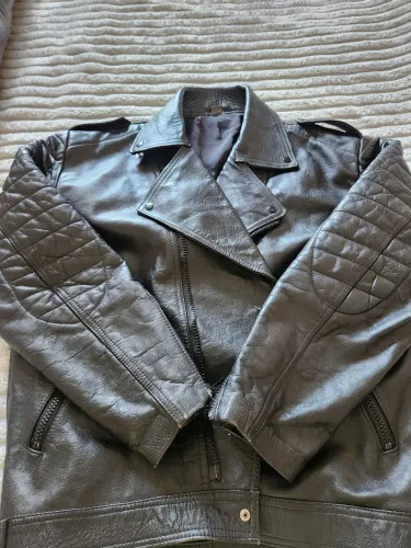 Jaqueta de couro estilo motoqueiro 