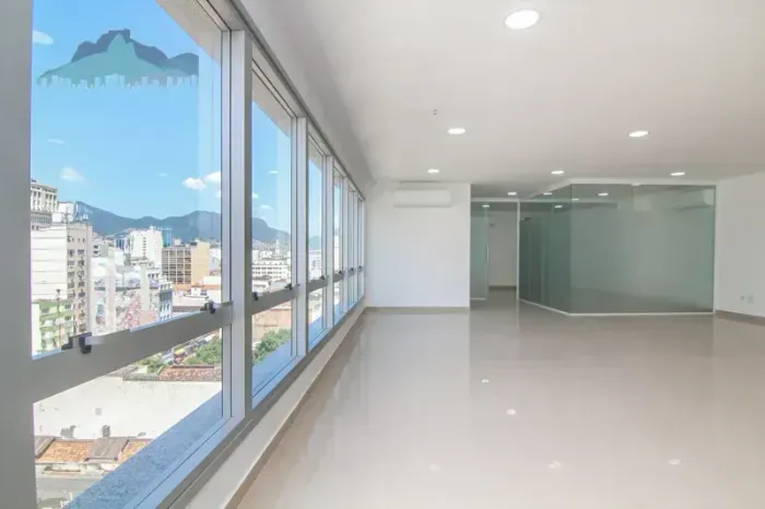 Sala comercial com 94 m² para alugar na Rua da Assembleia, ao lado do Metrô Carioca, Rio d