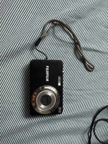 Câmera fujifilm 12.2 mega pixels
