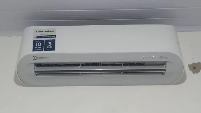 Ar Condicionado Eletrolux Color Adapt 12000 btu na garantia