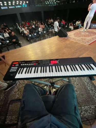 Vendo teclado musical sintetizador / controlador xps 10 roland 61 