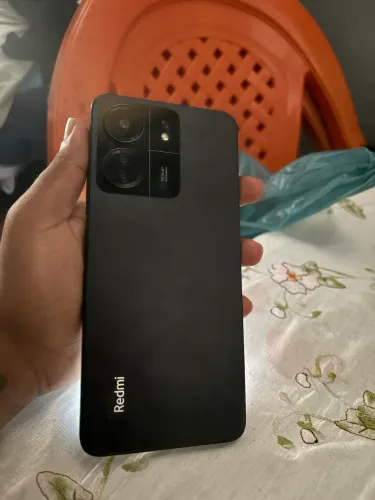  Xiaomi Redmi 13C.