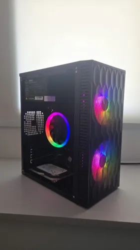 PC GAMER RYZEN 5 2400G (c/ Radeon Vega 11) + 16gb DDR4 + A320M + SSD 120gb + HD 160gb