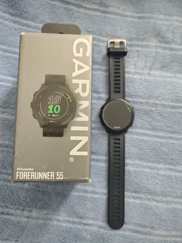 Smartwatch Garmin Forerunner 55 GPS já com película e plug protetor de brinde!<br>