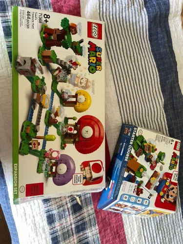 LEGO Super Mario e LEGO Super Mario Aventuras