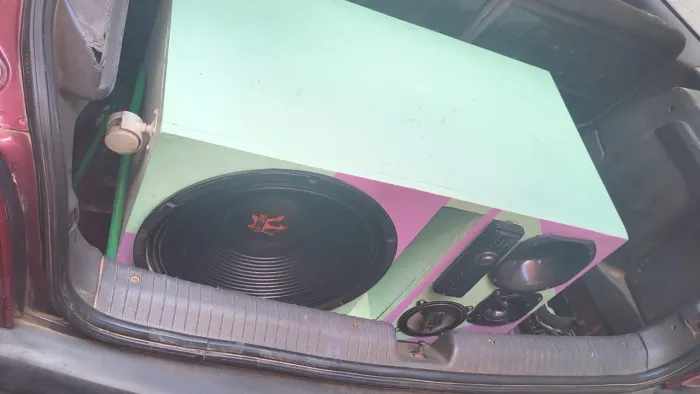 Vendo Caixa De Som Automotiva 