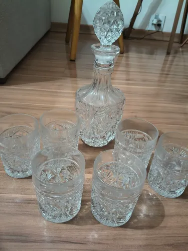 Kit garrafa com 6 copos de cristal alemão para uisque