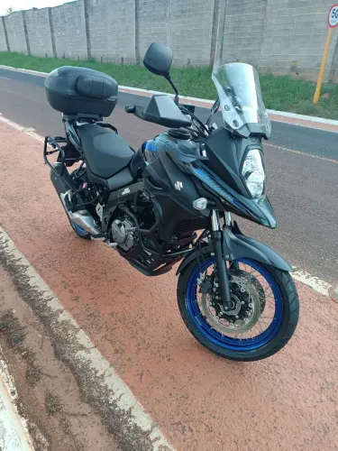 Vendo moto V- STROM