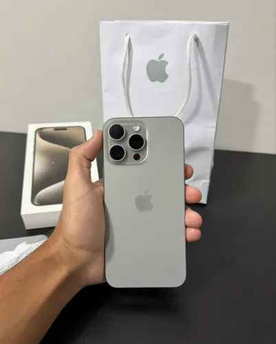 iPhone 15 Pro Max - 256GB - NUNCA ABERTO - com CAIXA