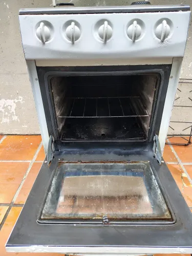 Fogão 4 bocas marca atlas funcionando tudo.