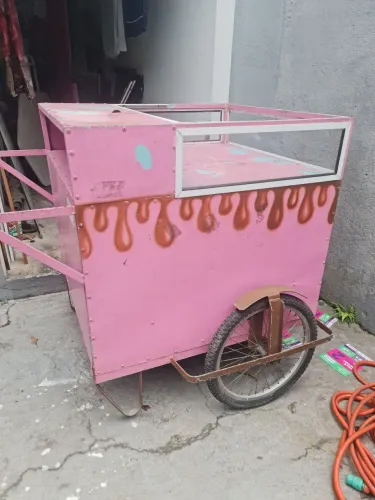 VENDO CARRINHO DE DOCES E BOLOS