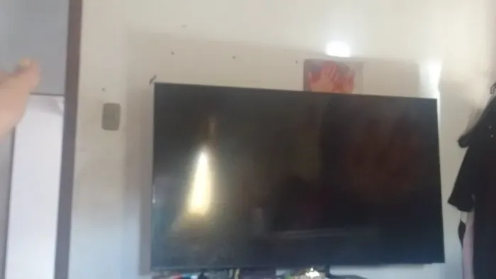 Tv 55 polegadas sansung 2025/2026 qinda na garatia ! E 2 manet de jogo da mesma tv !