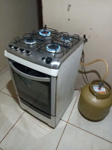 Fogão funcionando certinho e forno excelente