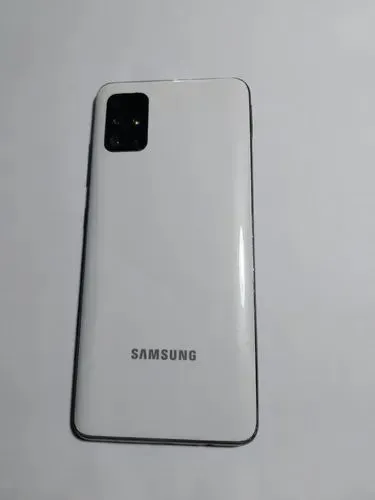 VENDO A51 SEMI NOVO.