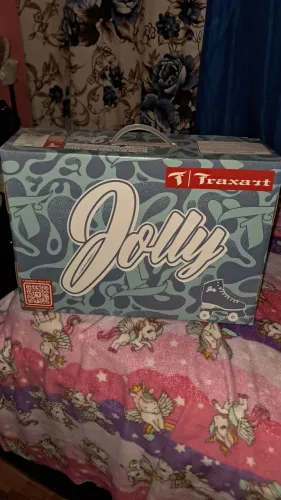 Patins seminovo 4 rodas Jolly traxart
